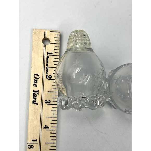 Vintage Imperial Glass Candlewick salt and pepper shakers with etched star - Picture 5 of 6